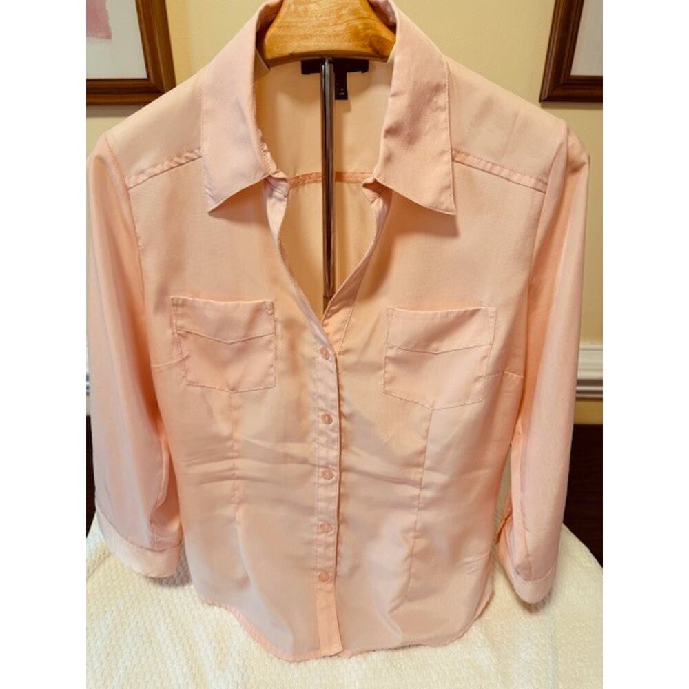 BCX Pastel Pink Button Up Blouse Size M Roll Tab 3/4 Sleeve Excellent Condition - Picture 2 of 8